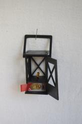 Holzlaterne schwarz mit LED 