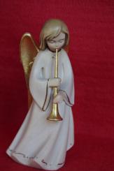 Moderner Engel, weiß mit Trompete 