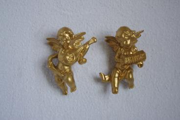 Puttenpaar hängend mit Instrumenten 