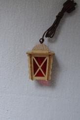 Holzlaterne offen, rot LED 