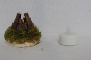 Holzstoß mit LED 