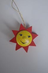 Sonne mit roten Zacken 