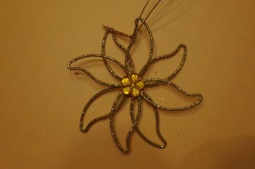 Drahtstern mit Glitzerstein 