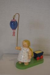 Mädchen mit Wagen und Lampion 