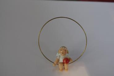 Margeriten-Engel im Ring mit Ball 