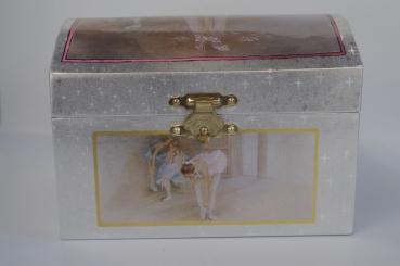 Kofferdose mit Tänzerin 