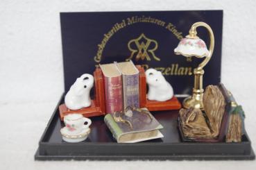 Bücherset mit Lampe 