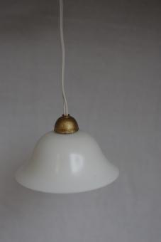 schalenförmige  Kunststofflampe 