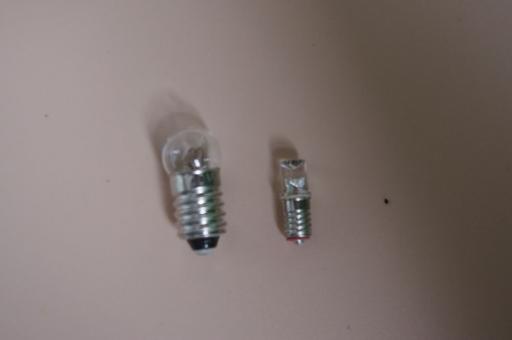 Schraubbirnchen E10, LED, 3,5-4,5 Volt, weiß 