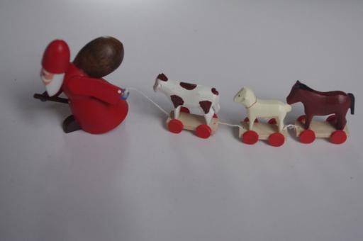 Nikolaus mit Spieltieren 