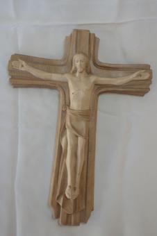 Kreuz mit Christus als Relief 